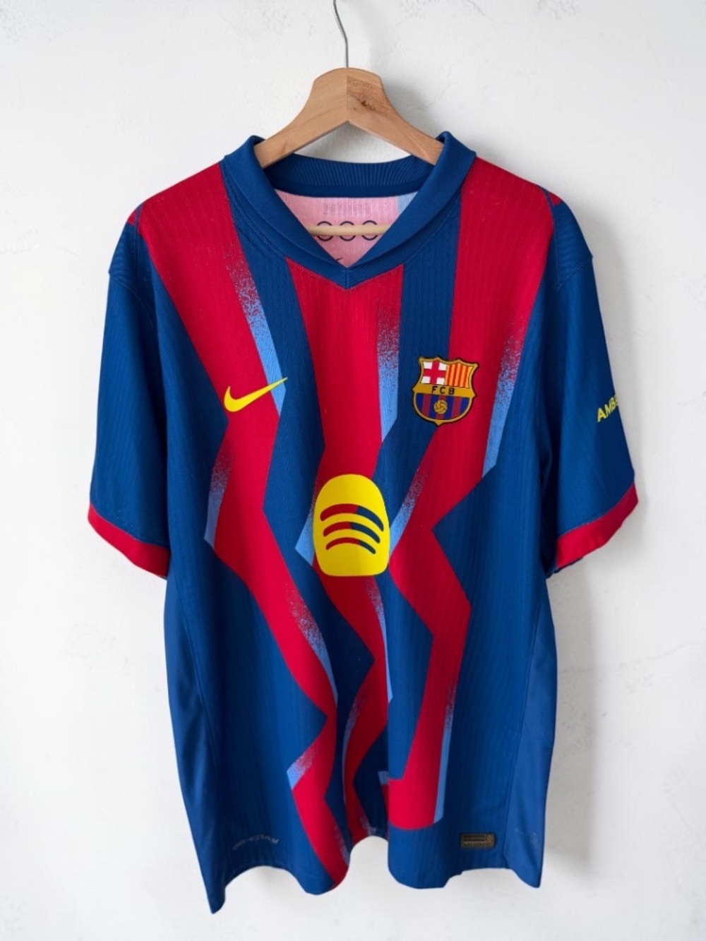 Nike FC Barcelona 2025/26 Fourth Match Authentic Jersey XL NWT FZ1311-432